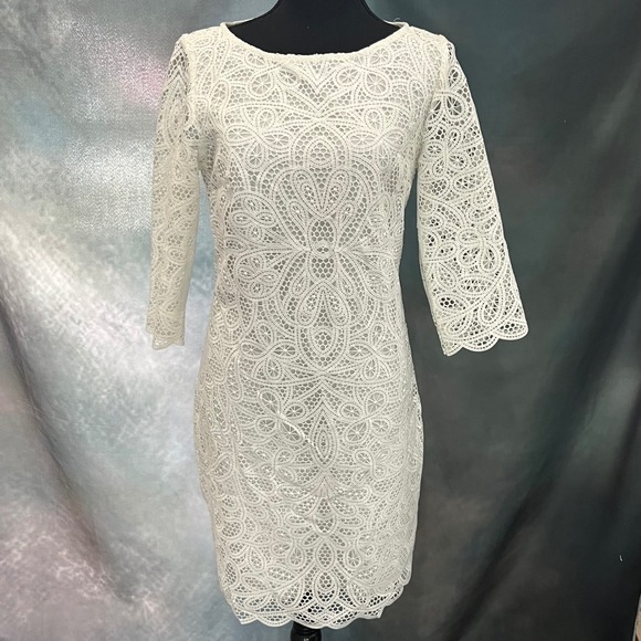 Lauren Ralph Lauren Dresses & Skirts - Lauren Ralph Lauren White Lace Medallion Sheath Dress 3/4 Sleeve Size 4